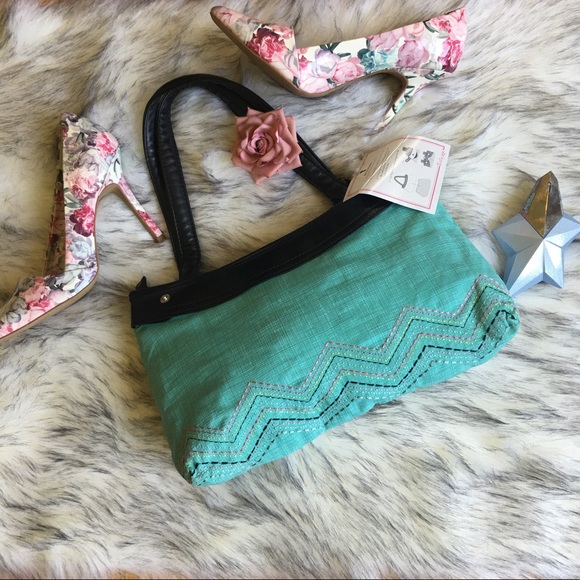 thirty-one Handbags - Thirty one skirt bag ( 2 bags in one )